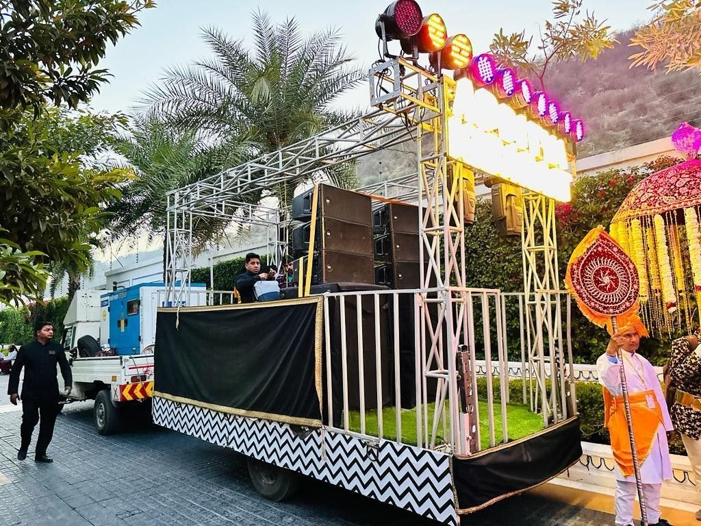 Dj on wheels